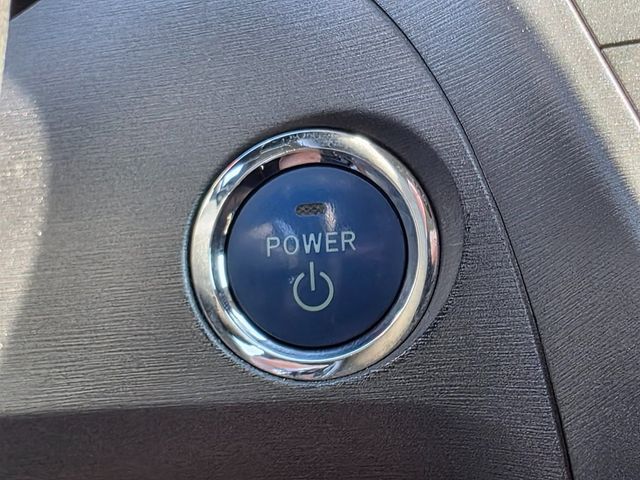 2014 Toyota Prius 5dr Hatchback Four - 22946673 - 37