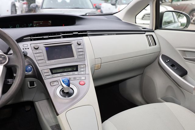 2014 TOYOTA Prius 5dr Hatchback Three - 22940778 - 20