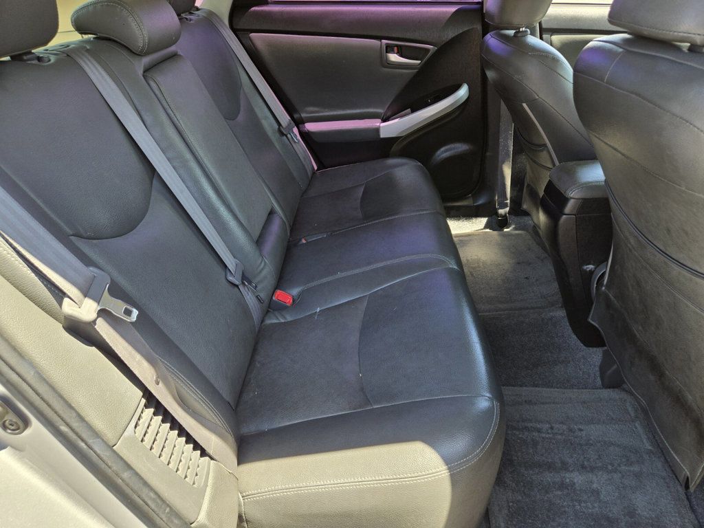 2014 Toyota Prius 5dr Hatchback Three - 22898204 - 11