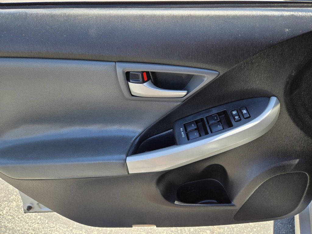 2014 Toyota Prius 5dr Hatchback Three - 22898204 - 14