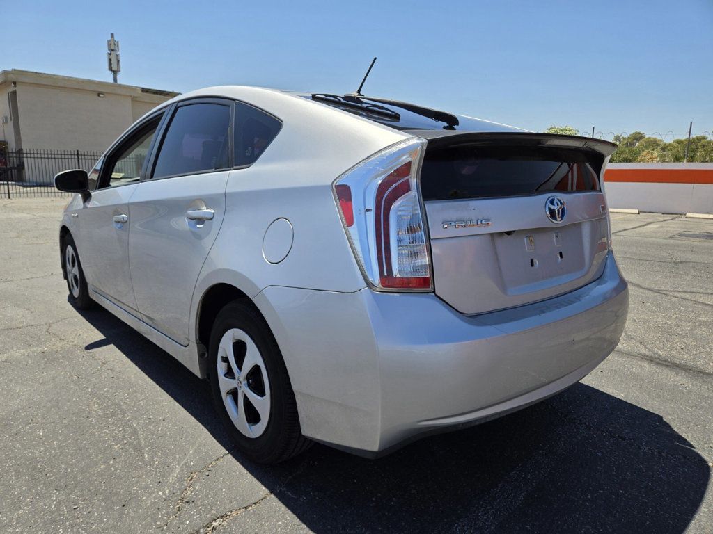 2014 Toyota Prius 5dr Hatchback Three - 22898204 - 2