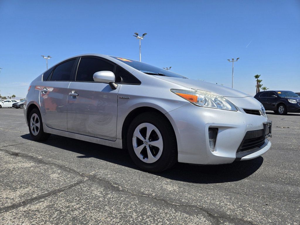 2014 Toyota Prius 5dr Hatchback Three - 22898204 - 4