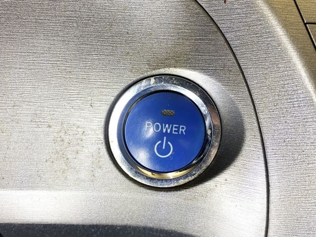 2014 Toyota Prius 5dr Hatchback Three - 22963342 - 28