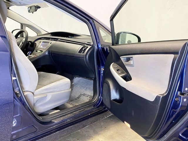 2014 Toyota Prius 5dr Hatchback Three - 22963342 - 38