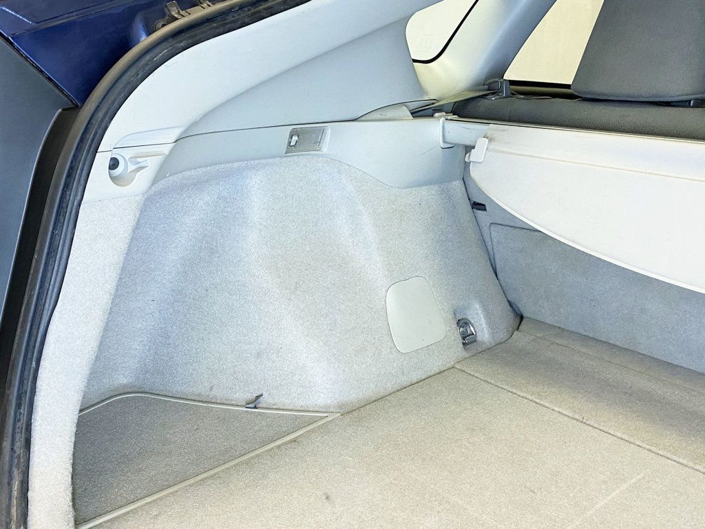 2014 Toyota Prius 5dr Hatchback Three - 22963342 - 51