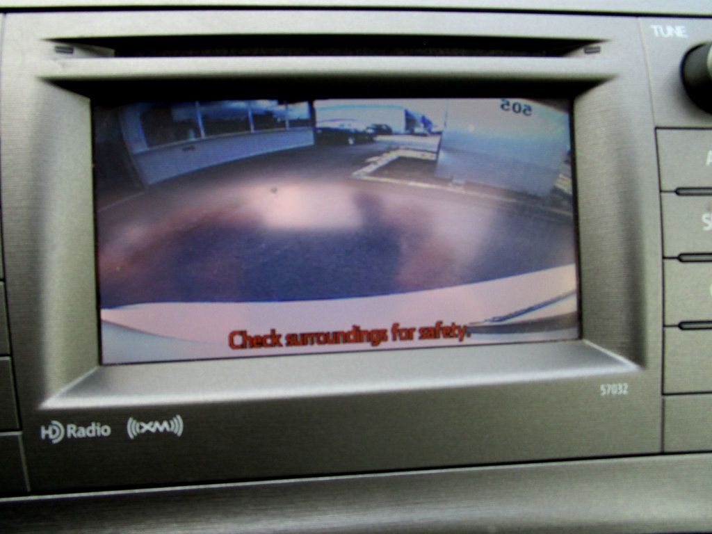 2014 Toyota Prius Three photo 3