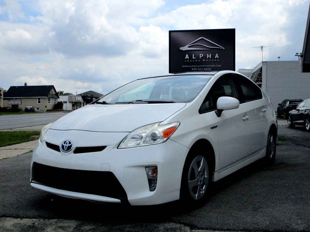 2014 Toyota Prius Three photo 4