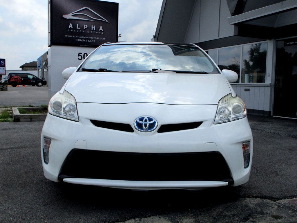 2014 Toyota Prius Three photo 5
