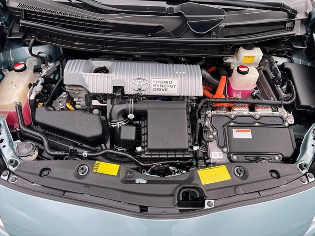 2014 Toyota Prius 5dr Hatchback Three - 22993751 - 18