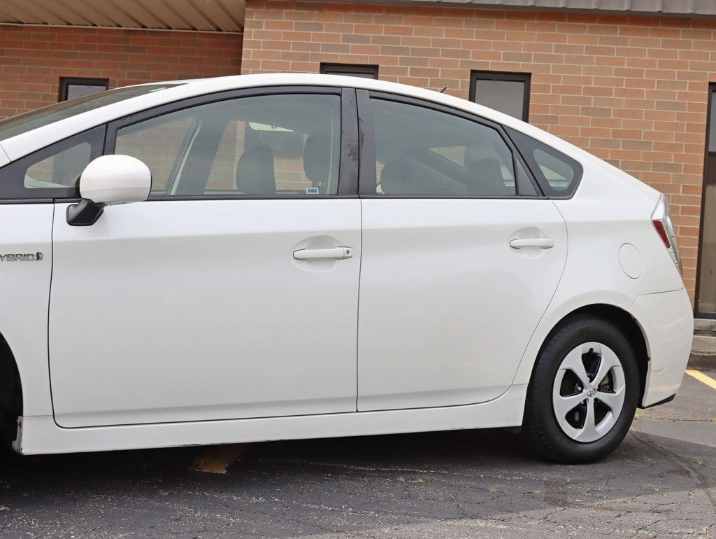 2014 Toyota Prius 5dr Hatchback Two - 22867096 - 1