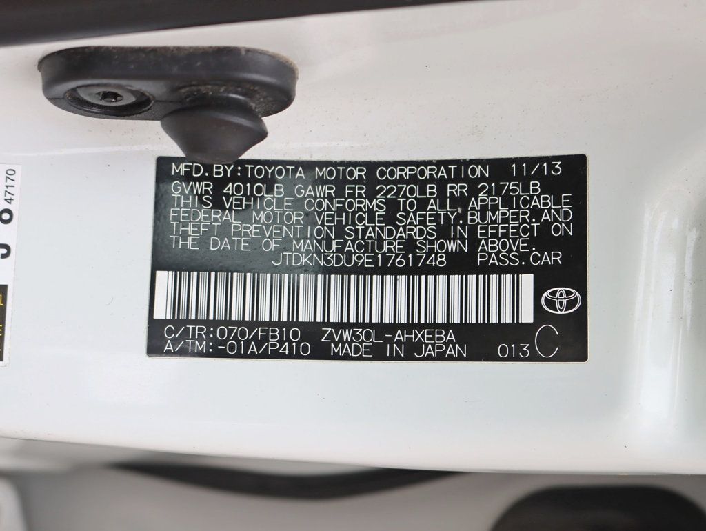 2014 Toyota Prius 5dr Hatchback Two - 22867096 - 26
