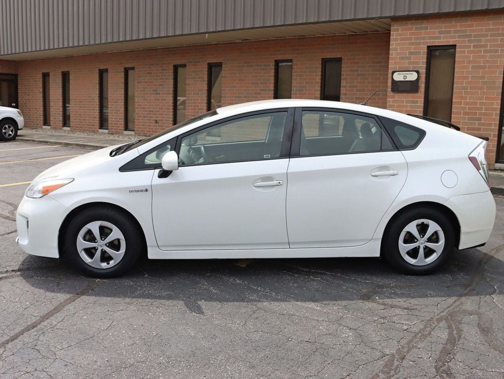 2014 Toyota Prius 5dr Hatchback Two - 22867096 - 6