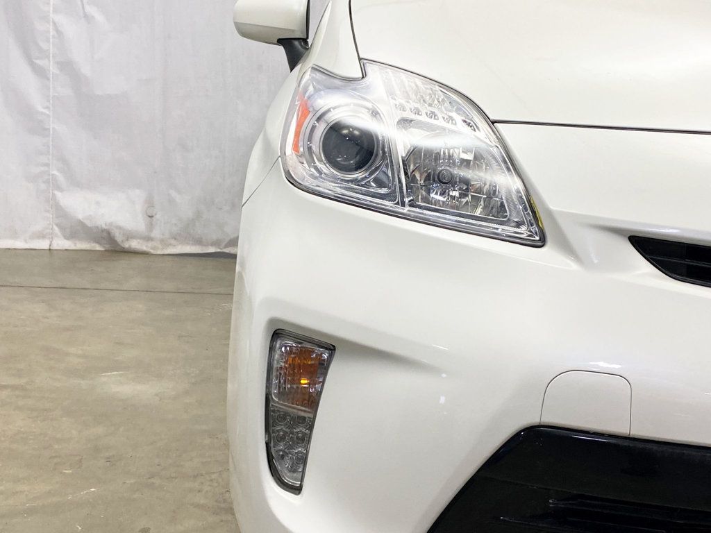 2014 Toyota Prius 5dr Hatchback Two - 22965767 - 11