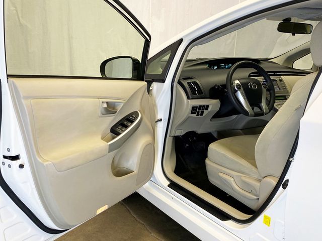 2014 Toyota Prius 5dr Hatchback Two - 22965767 - 15