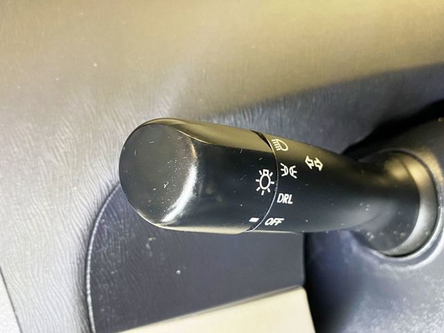 2014 Toyota Prius 5dr Hatchback Two - 22965767 - 25