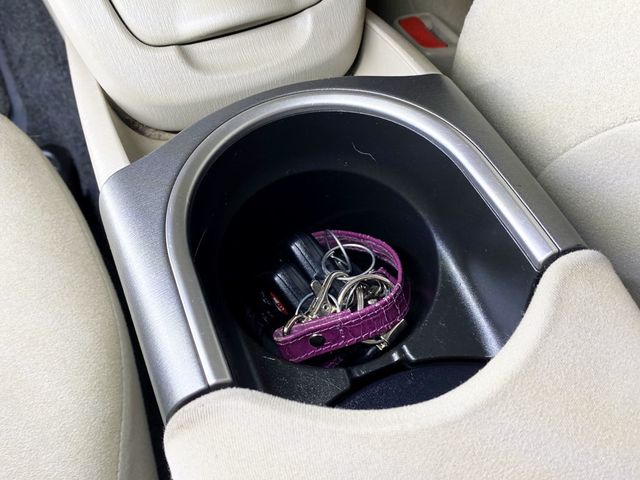 2014 Toyota Prius 5dr Hatchback Two - 22965767 - 34