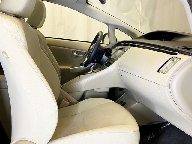 2014 Toyota Prius 5dr Hatchback Two - 22965767 - 40