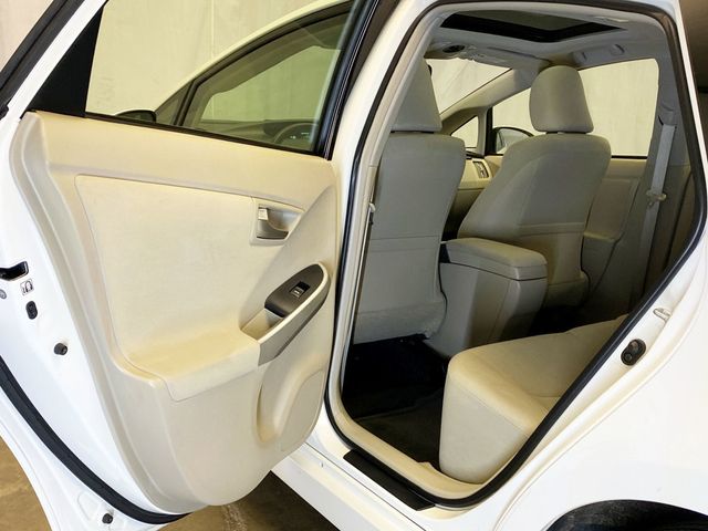 2014 Toyota Prius 5dr Hatchback Two - 22965767 - 46