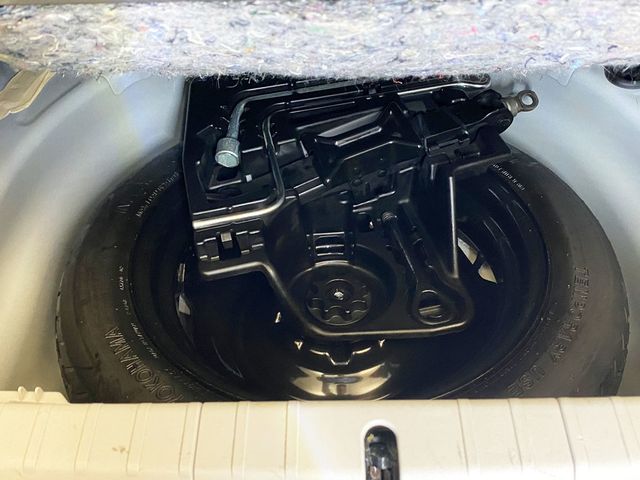 2014 Toyota Prius 5dr Hatchback Two - 22965767 - 53