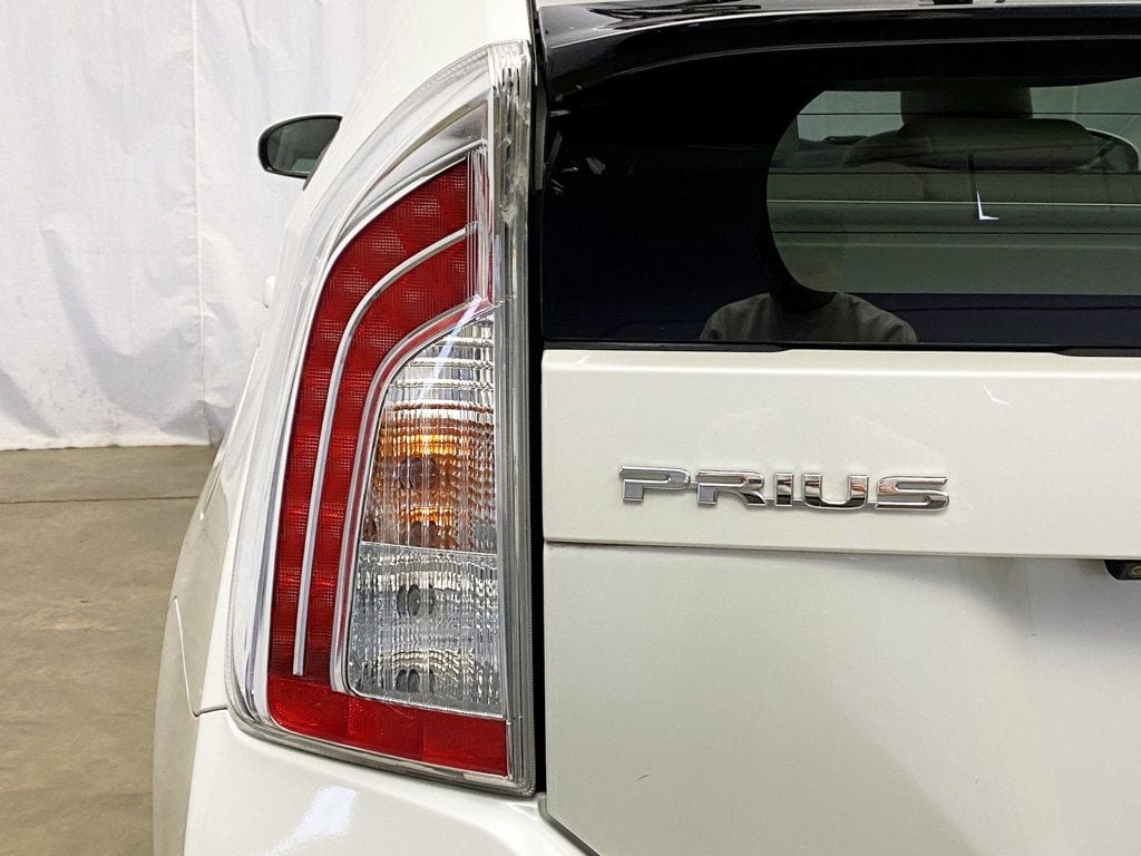 2014 Toyota Prius 5dr Hatchback Two - 22965767 - 5