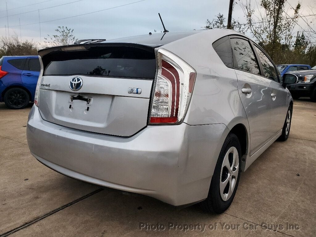 2014 Toyota Prius 5dr Hatchback Two - 22732247 - 10