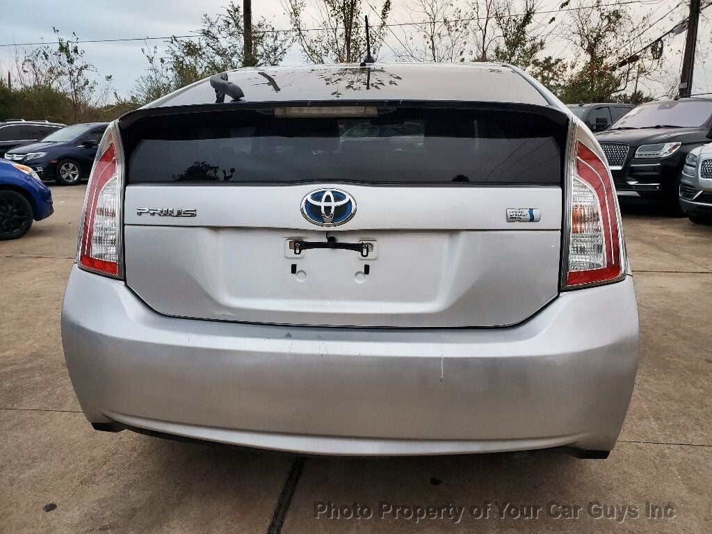 2014 Toyota Prius 5dr Hatchback Two - 22732247 - 11