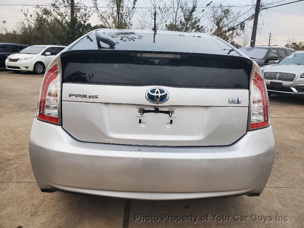 2014 Toyota Prius 5dr Hatchback Two - 22732247 - 13