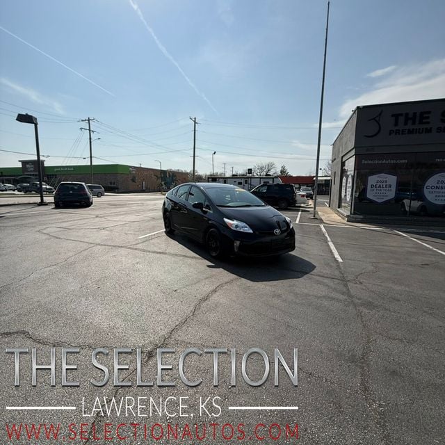 2014 Toyota Prius 5DR THREE W/SOLAR ROOF PACKAGE - 23001779 - 0