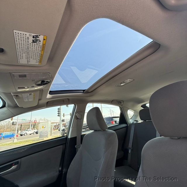 2014 Toyota Prius 5DR THREE W/SOLAR ROOF PACKAGE - 23001779 - 34