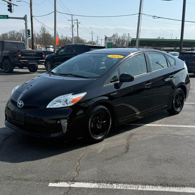 2014 Toyota Prius 5DR THREE W/SOLAR ROOF PACKAGE - 23001779 - 6
