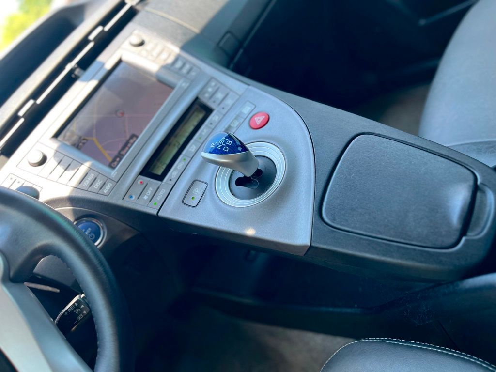 2014 Toyota Prius Prius /Sunroof/Navigation/Reverse Camera - 22411468 - 35