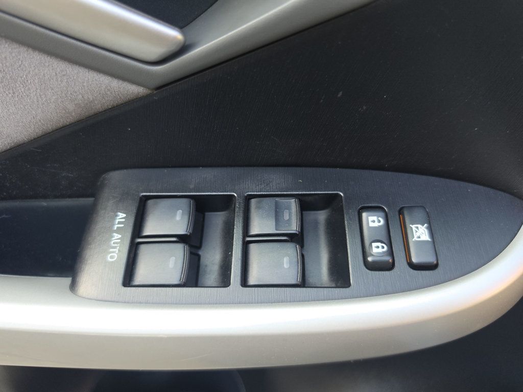 Toyota Prius photo 18