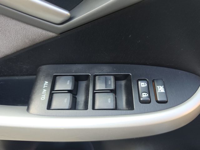 2014 Toyota Prius Plug-In 5dr Hatchback - 23070536 - 17