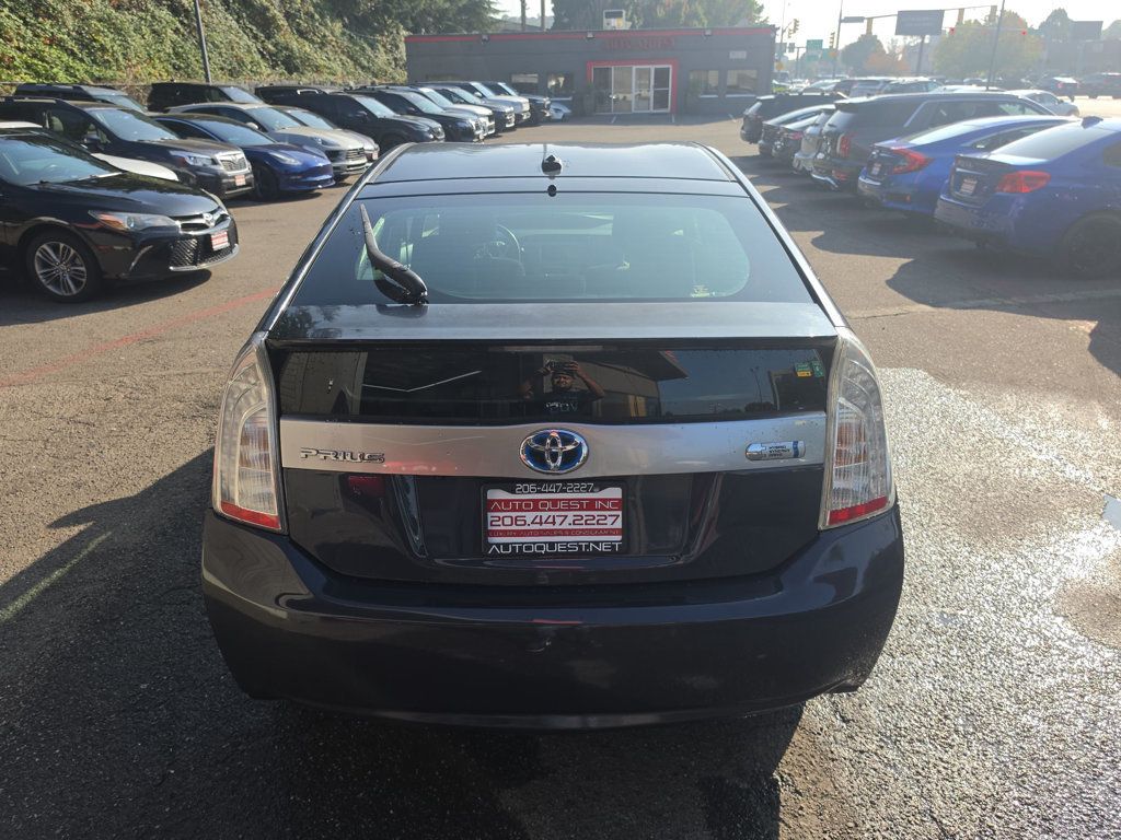Toyota Prius photo 23