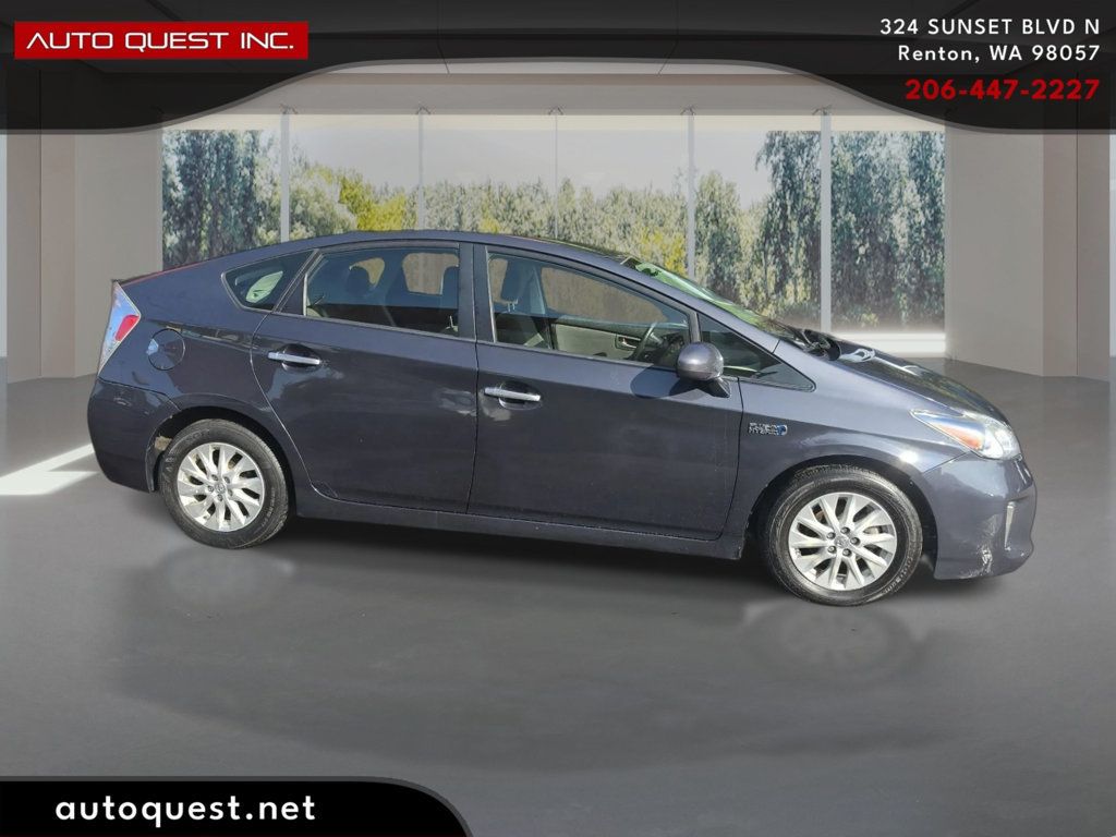 Toyota Prius photo 4