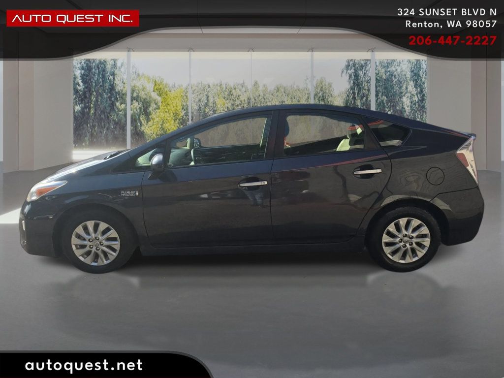 Toyota Prius photo 8