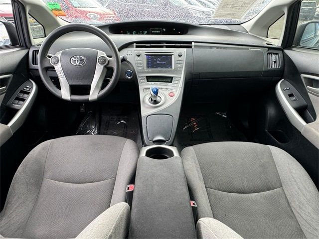 2014 Toyota Prius Plug-In Base - 22329396 - 24