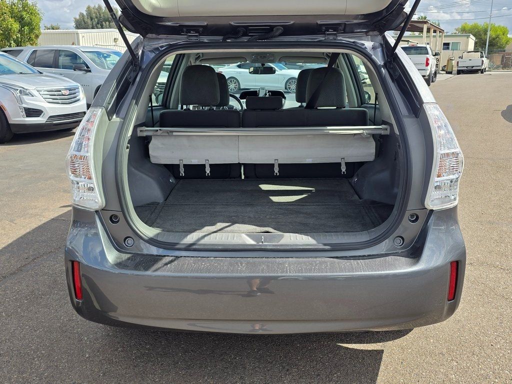 2014 Toyota Prius v - 22932413 - 9