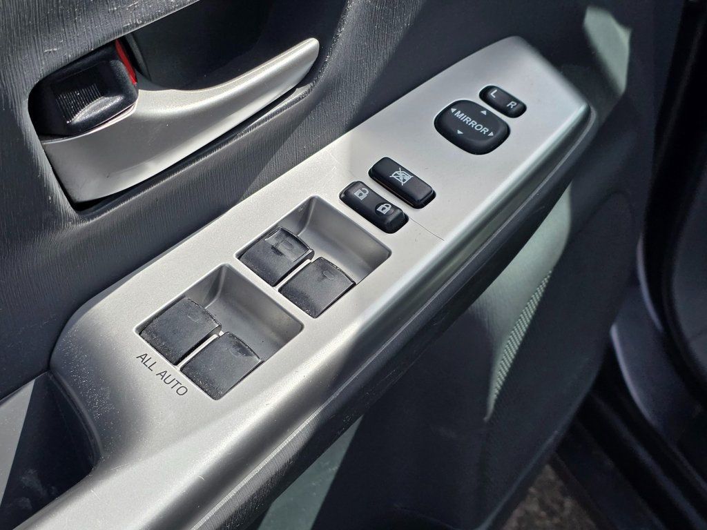 2014 Toyota Prius v - 22932413 - 16