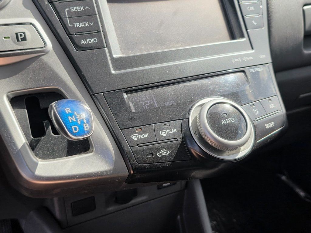 2014 Toyota Prius v - 22932413 - 19
