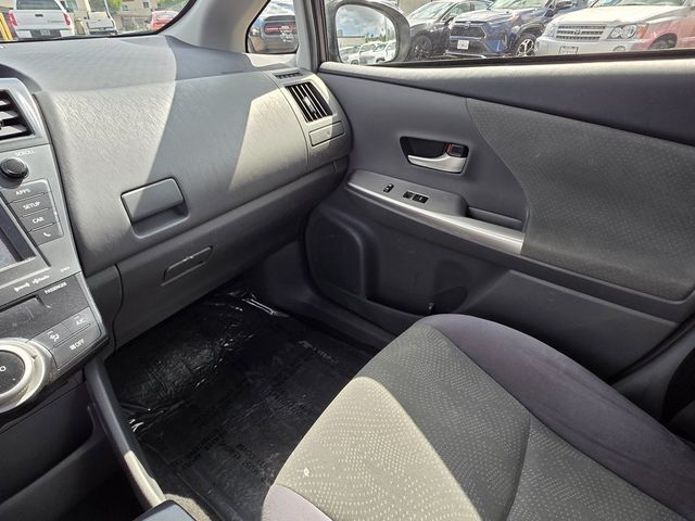 2014 Toyota Prius v  - 22932413 - 21