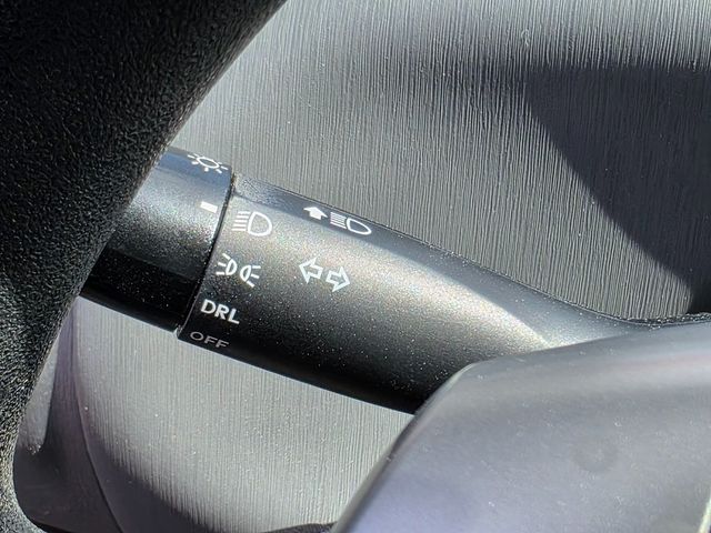 2014 Toyota Prius v  - 22932413 - 27