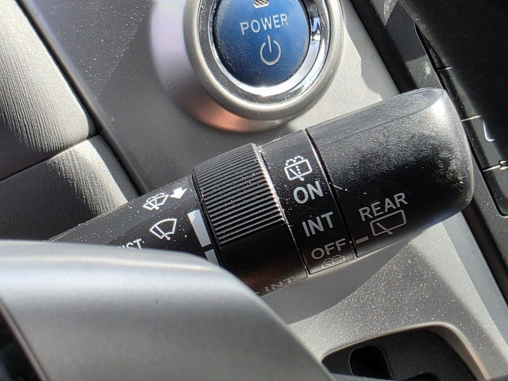 2014 Toyota Prius v - 22932413 - 28