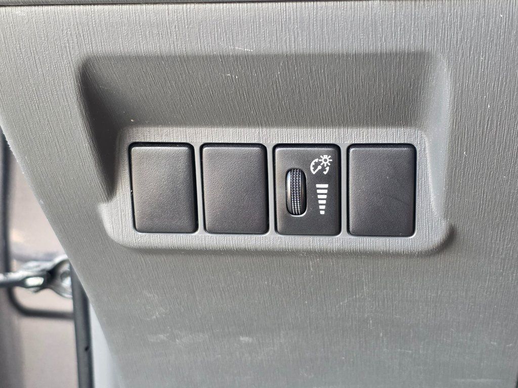 2014 Toyota Prius v - 22932413 - 29