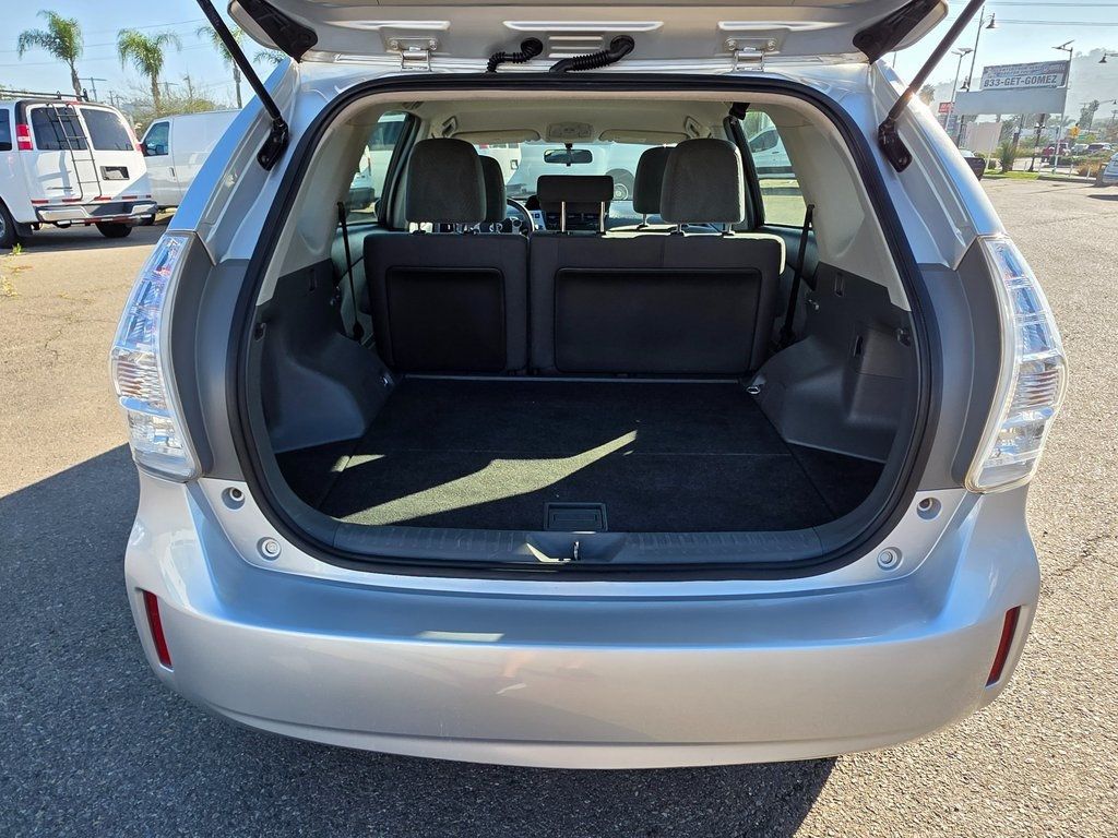 2014 Toyota Prius v  - 22962338 - 11