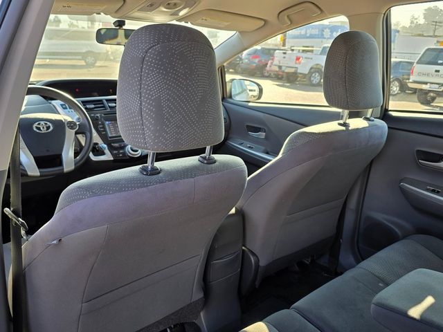 2014 Toyota Prius v  - 22962338 - 17