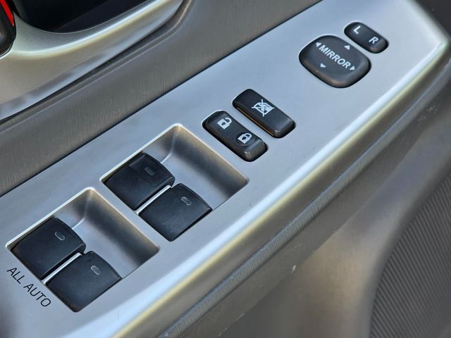 2014 Toyota Prius v  - 22962338 - 20