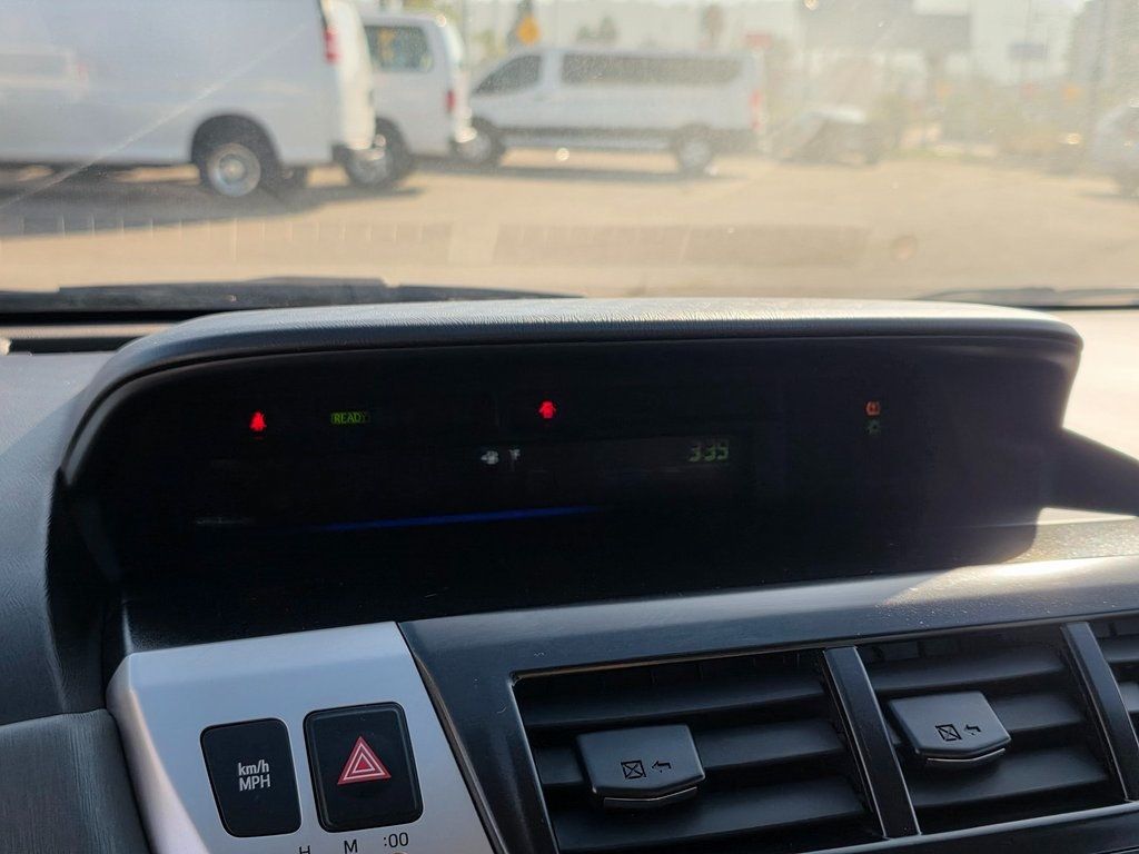 2014 Toyota Prius v  - 22962338 - 22