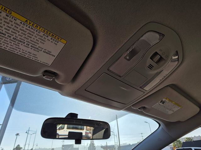 2014 Toyota Prius v  - 22962338 - 28