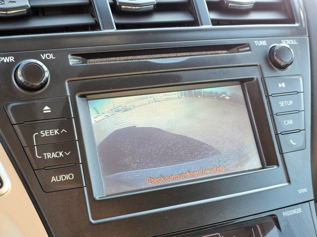 2014 Toyota Prius v  - 22962338 - 29